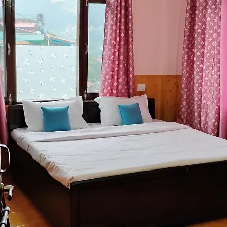 Thakur Homes Shimla Room photo